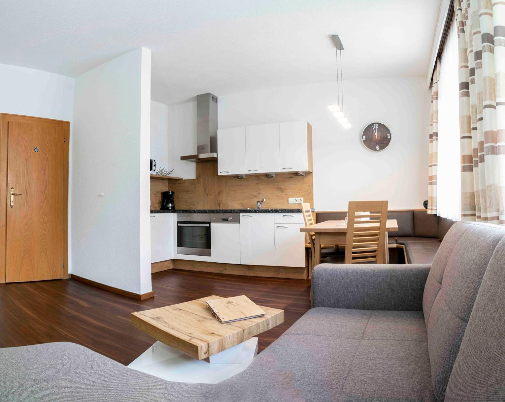 Landhaus Zangerl - Kobelerhof Landeck Pokoj fotografie